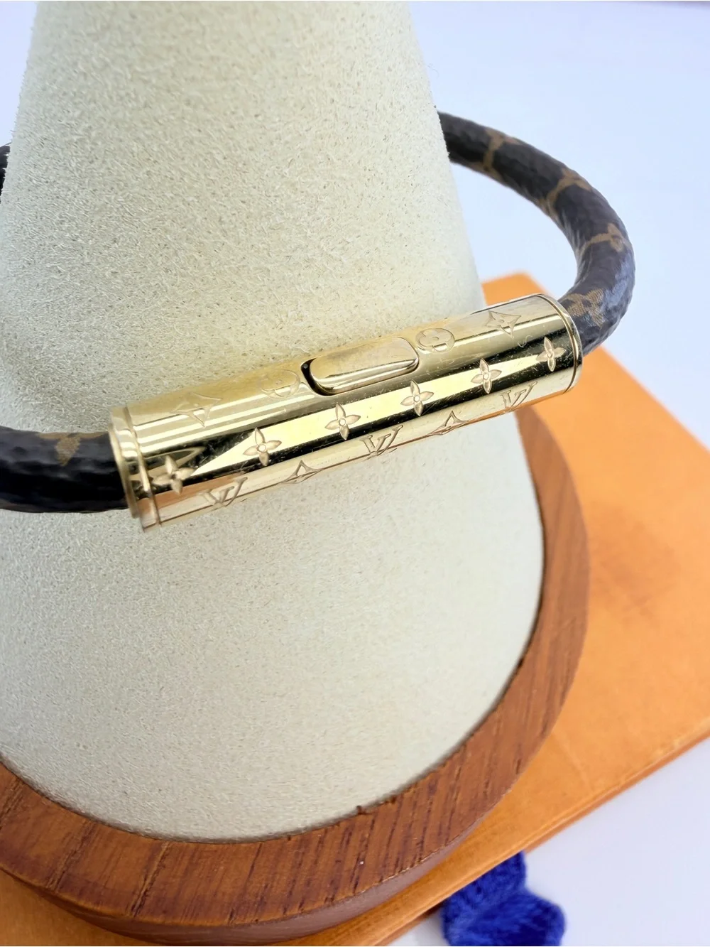Louis Vuitton Daily Confidential Monogram Leather Bracelet 17